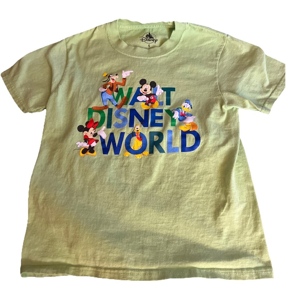 Disney World Official Theme Park T-Shirt Never Worn Size Small Unisex